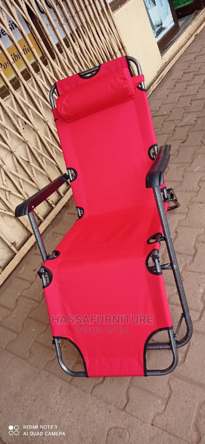 Foldable Beach Chair Red Colour