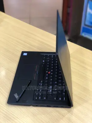 New Laptop Lenovo ThinkPad Yoga 370 8GB Intel Core I5 SSD 256GB