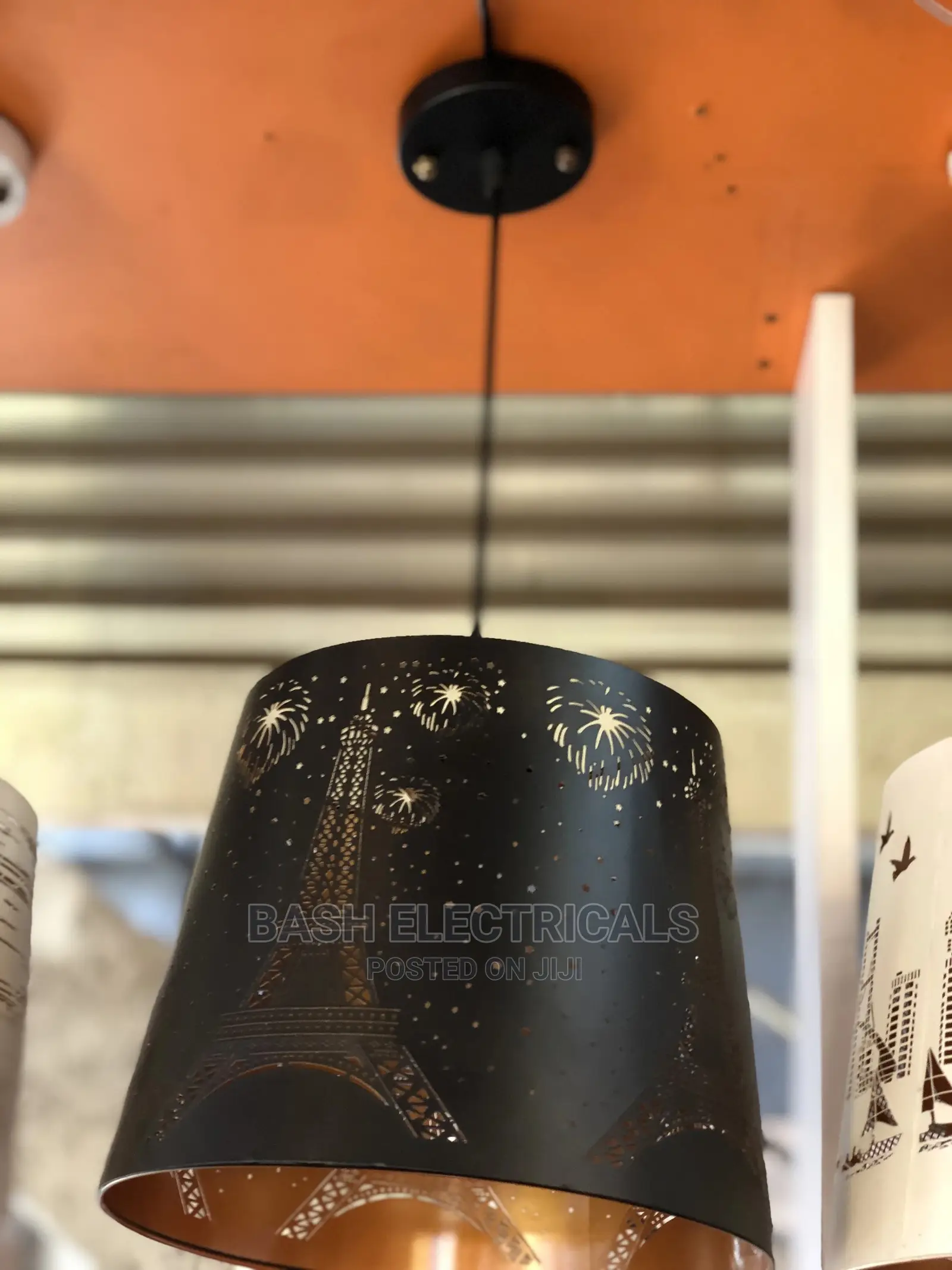 Classy Pendant Holder