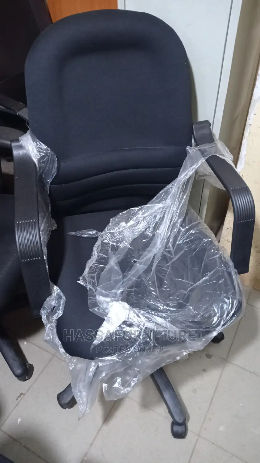 Short Back Fabric Office Chair