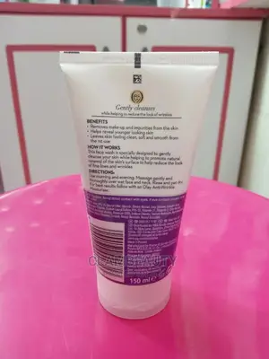Olay Anti Wrinkle Firm Lift Exfoliating Face Wash