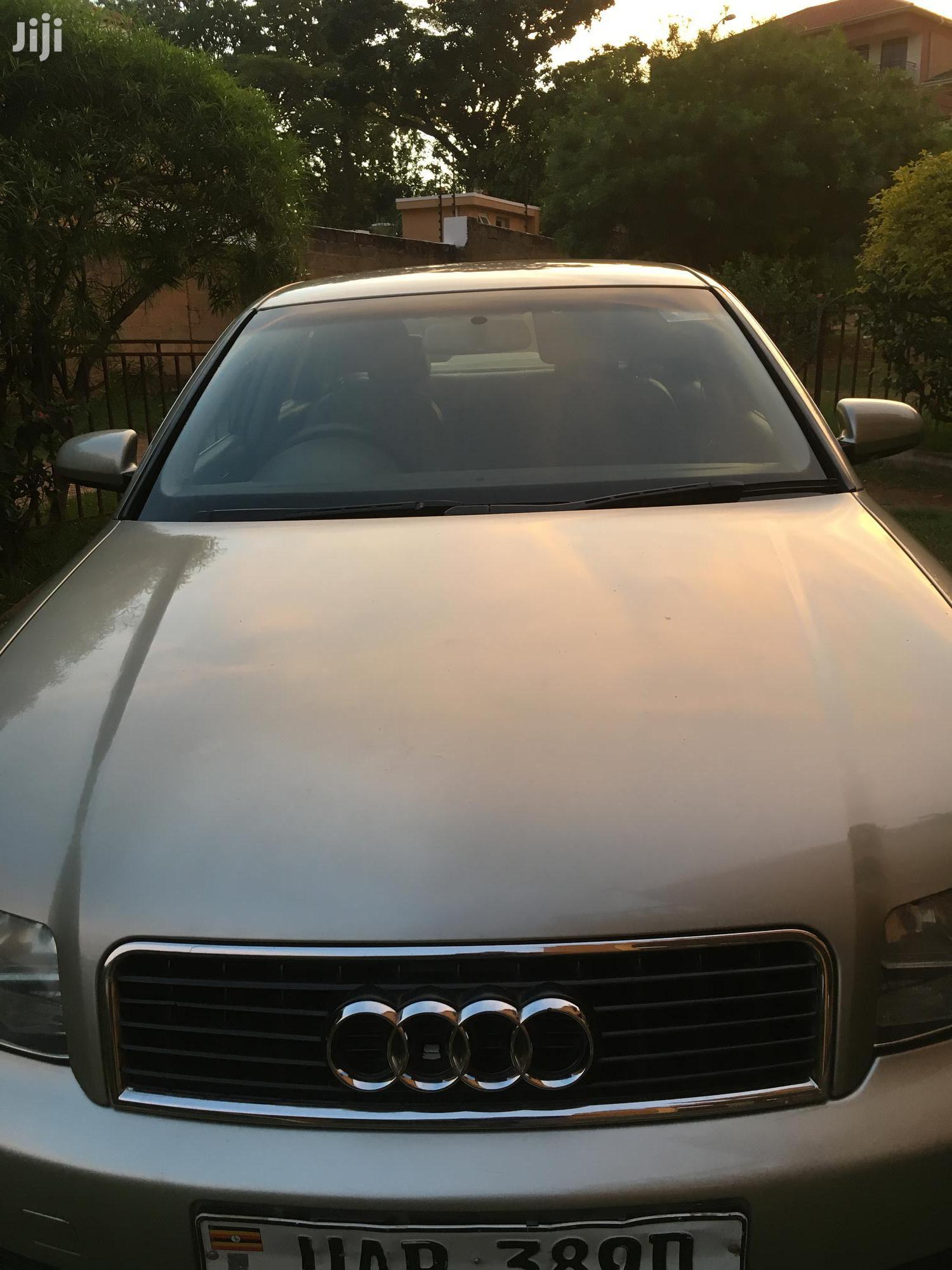 Audi A4 2.0 T FSI Multitronic 2004 Beige