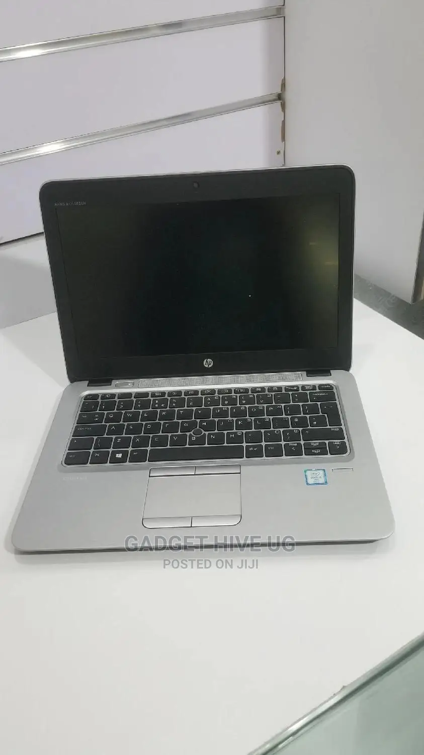 Laptop HP EliteBook 820 G3 4GB Intel Core I5 SSD 256GB