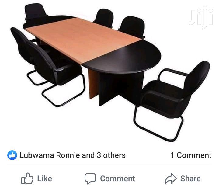 Bodroom Table 8seaters