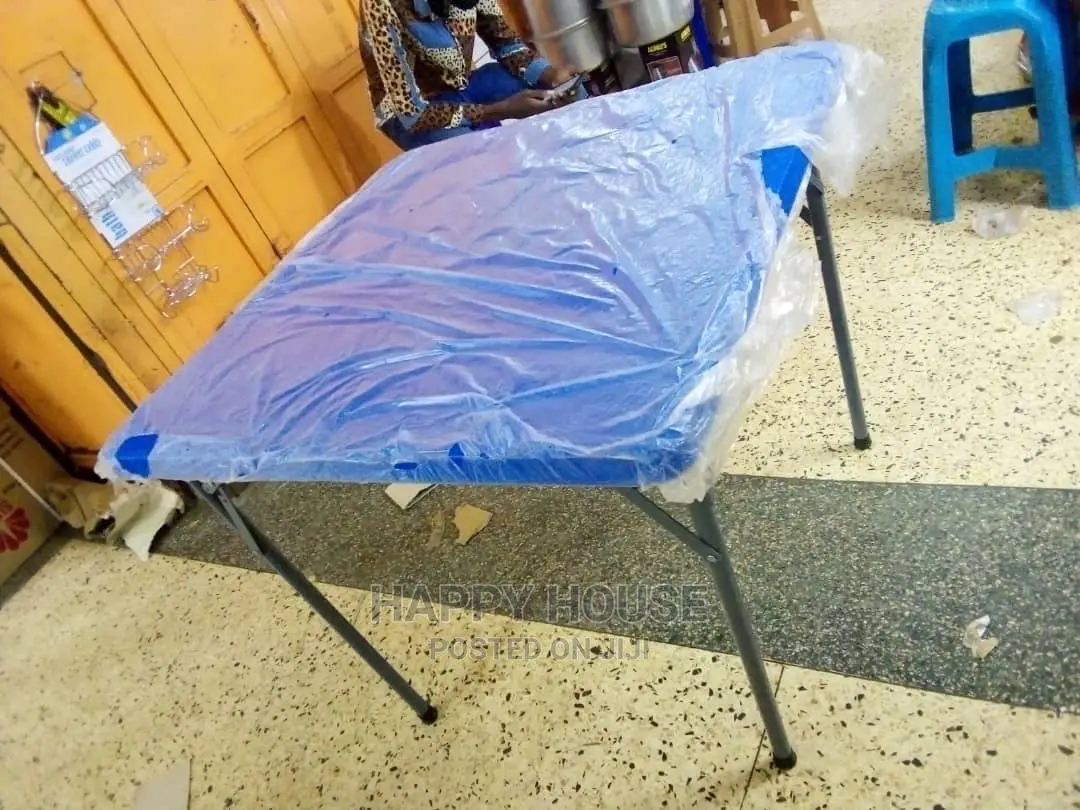 Foldable Strong Plastic Table