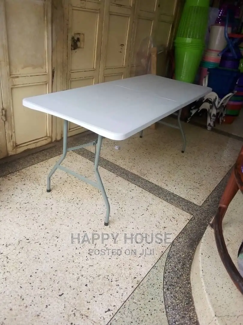 Foldable Rectangular Tables