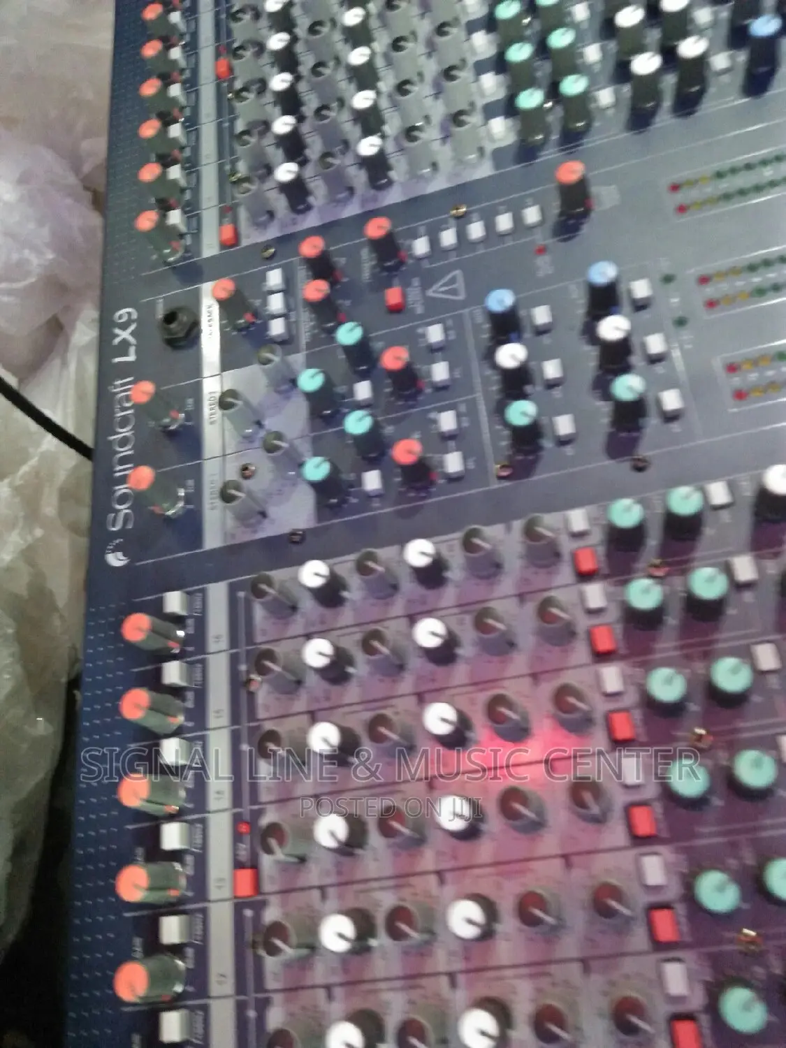 Lx9 Soundcraft 24 Channels Mixer