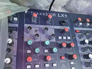 Lx9 Soundcraft 24 Channels Mixer