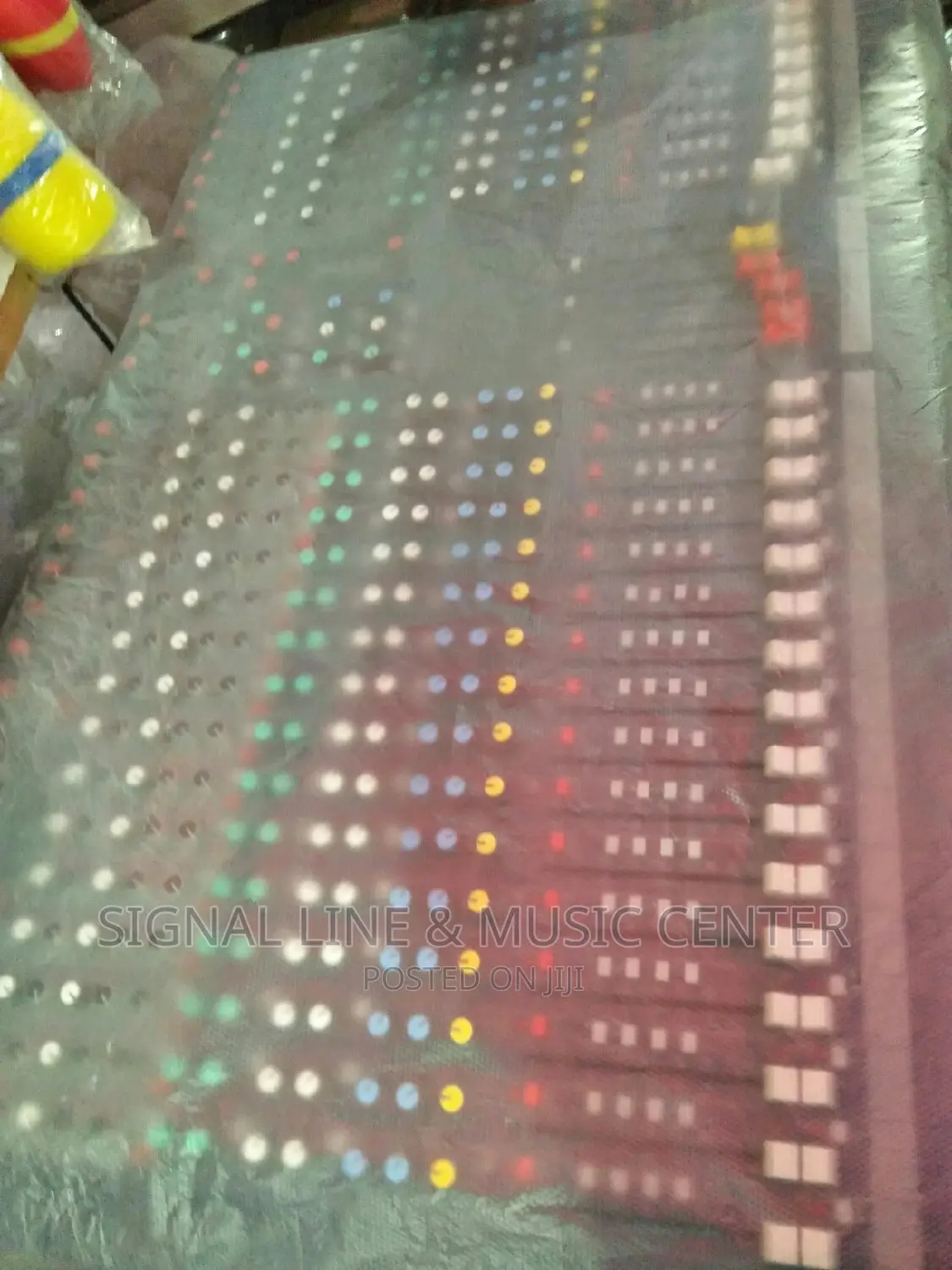 Lx9 Soundcraft 24 Channels Mixer