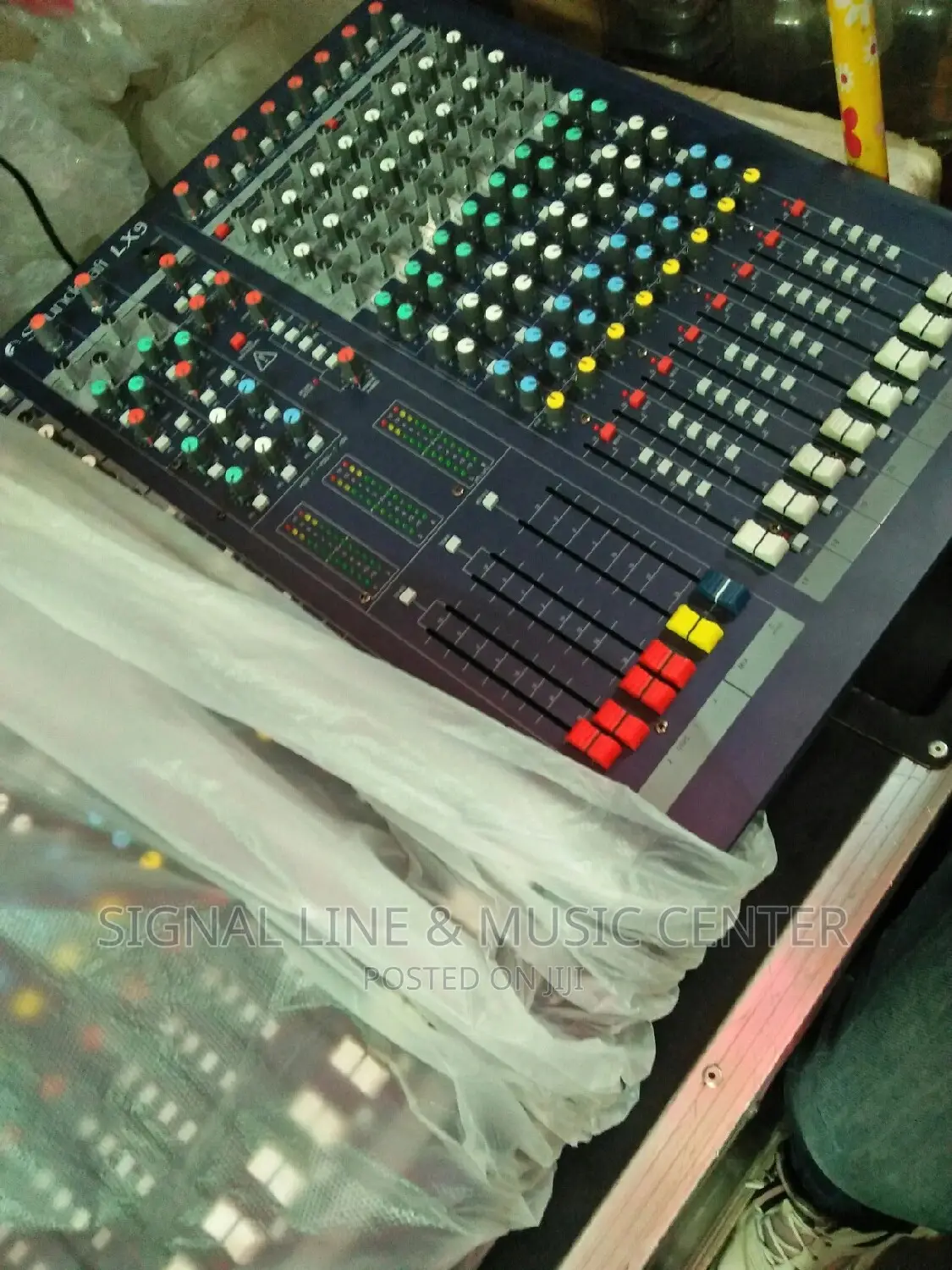 Lx9 Soundcraft 24 Channels Mixer