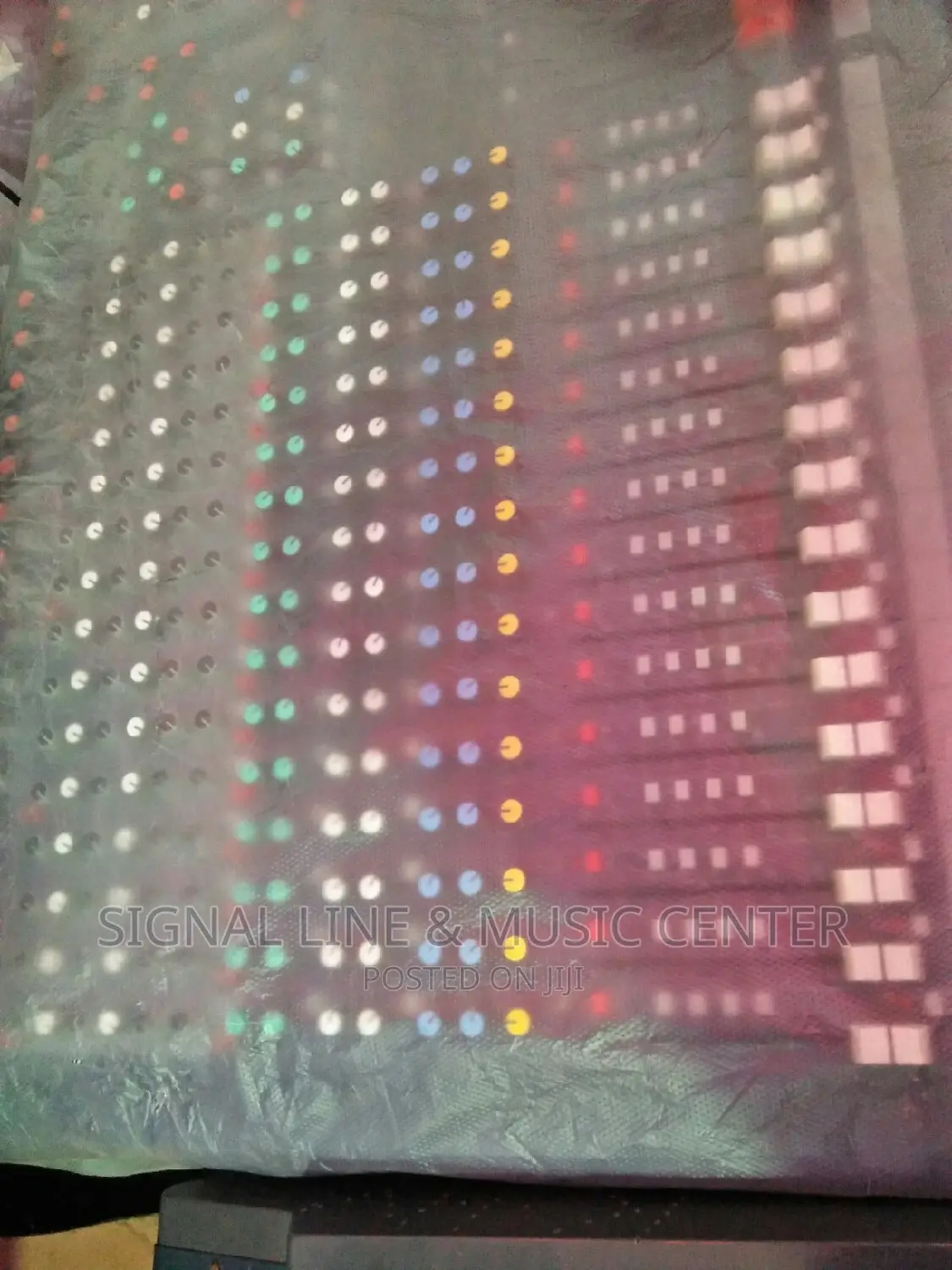 Lx9 Soundcraft 24 Channels Mixer