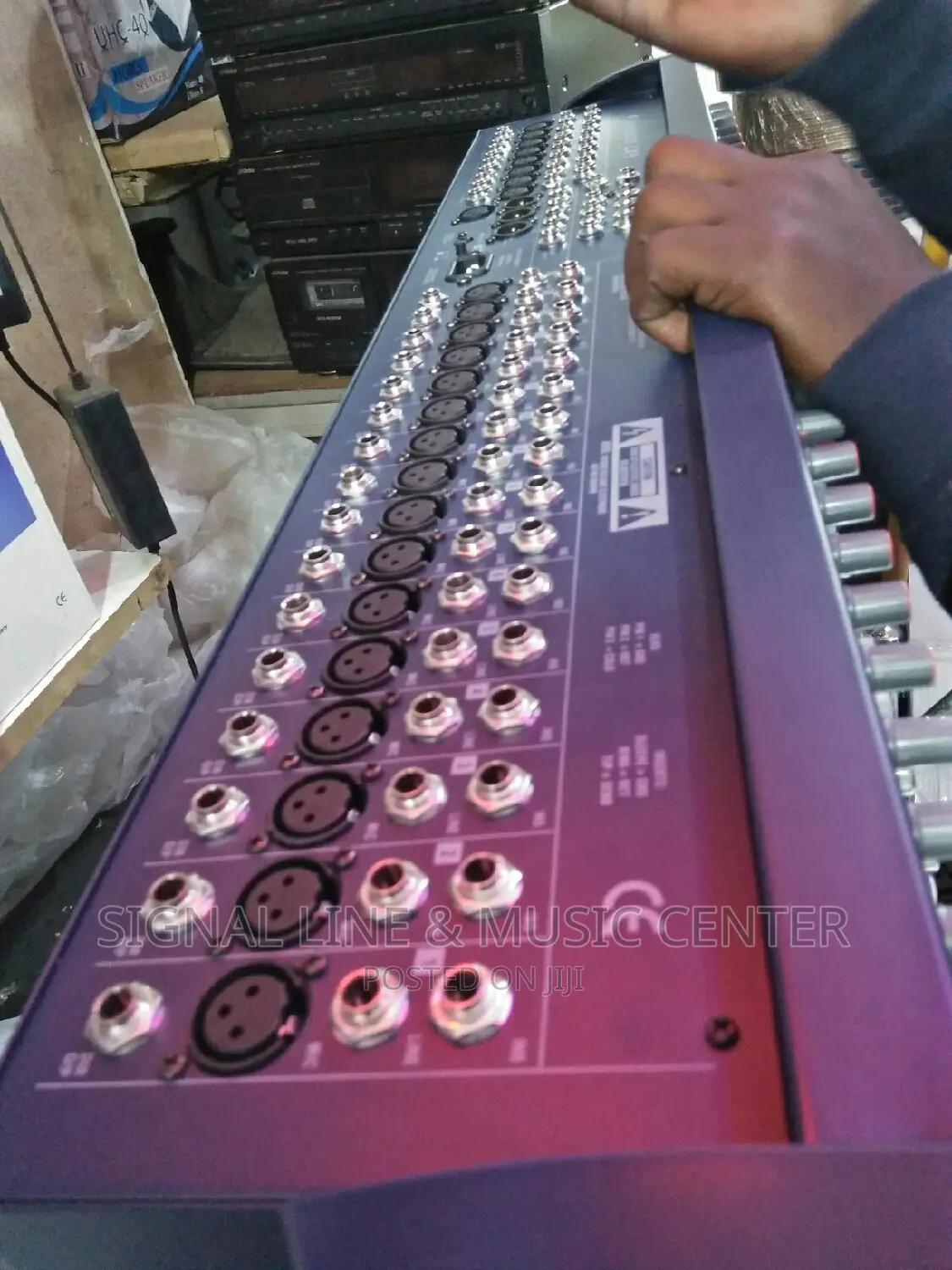 Lx9 Soundcraft 24 Channels Mixer