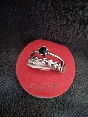Unique and Adorable Rings With Detailed Designs