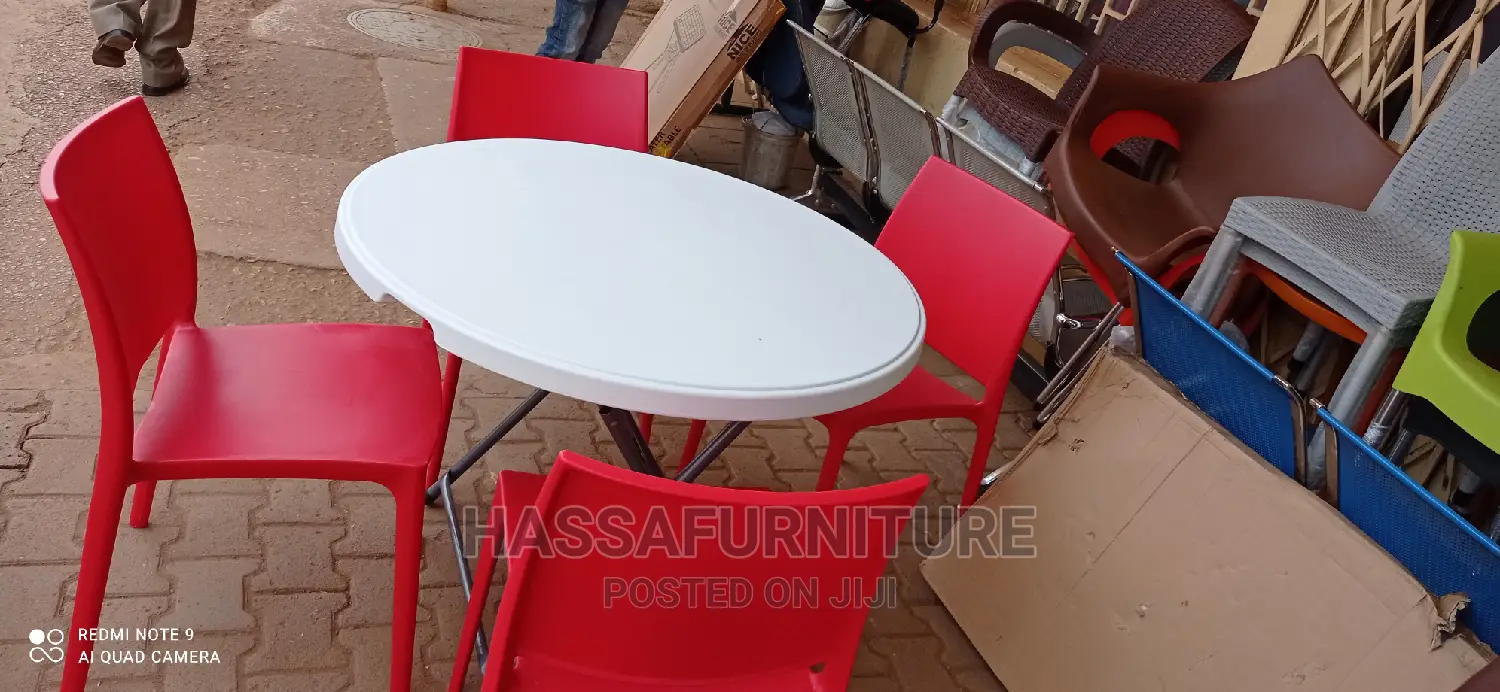 Round Shape 4seaters Restaurant Set
