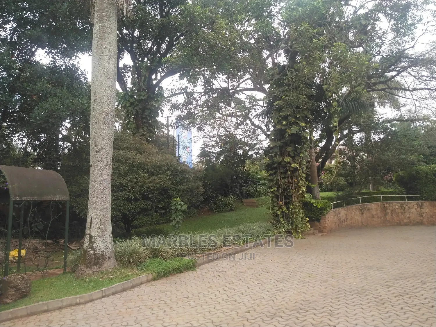 10bdrm House in Kololo, Kampala for Rent