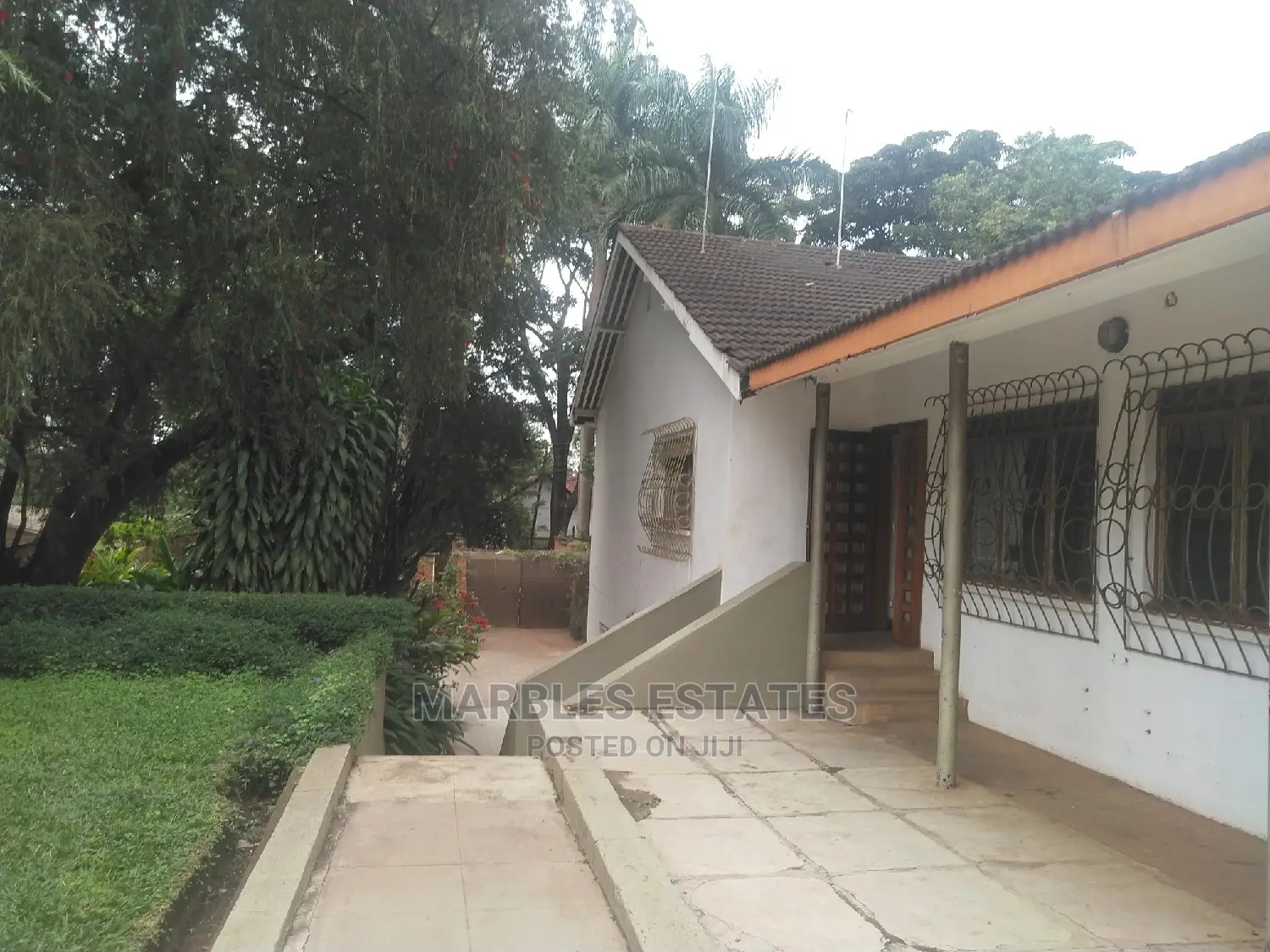 10bdrm House in Kololo, Kampala for Rent