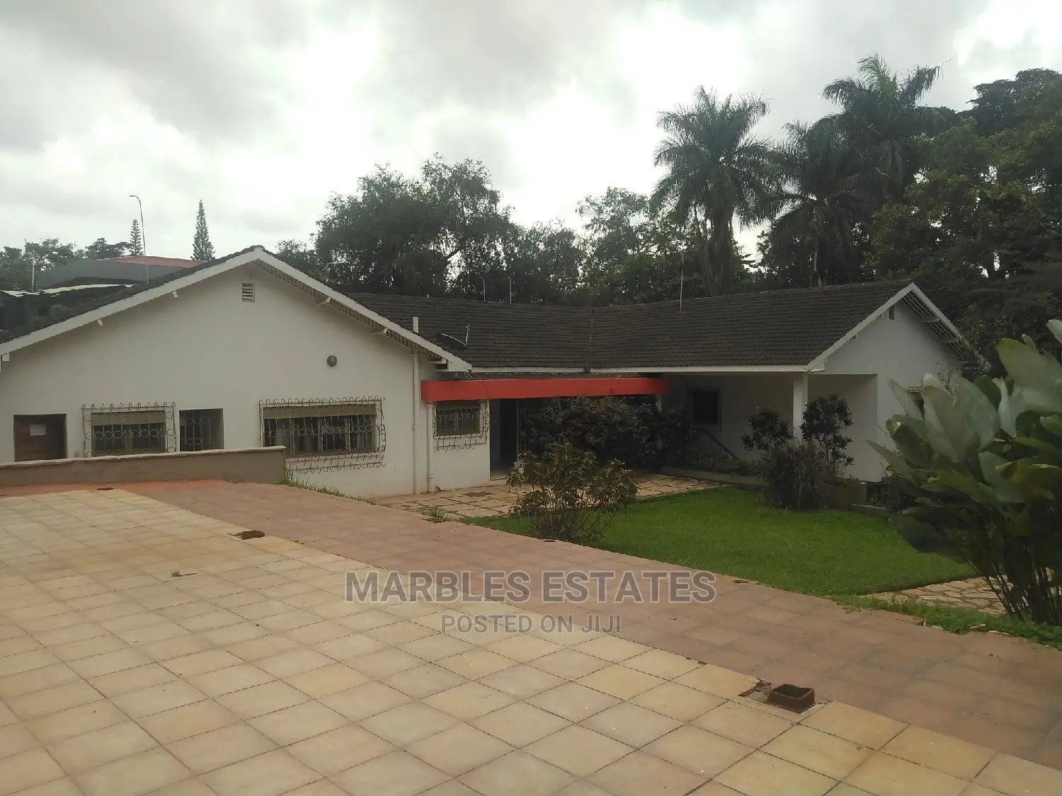 10bdrm House in Kololo, Kampala for Rent