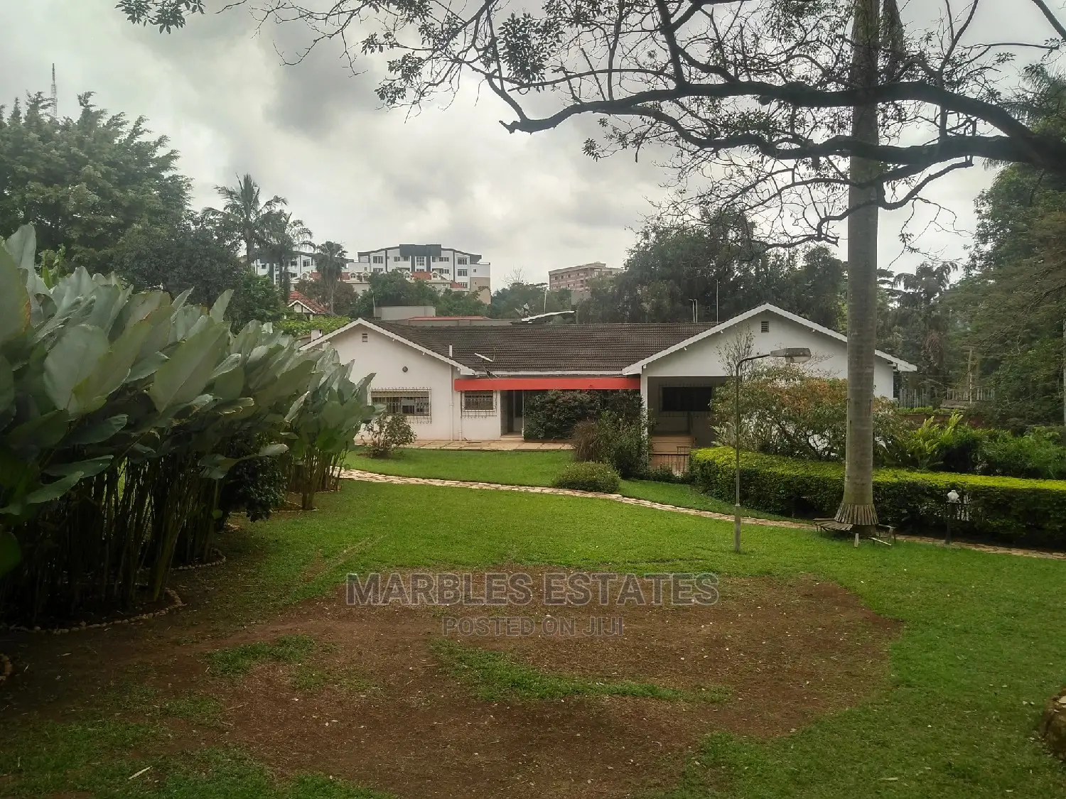 10bdrm House in Kololo, Kampala for Rent