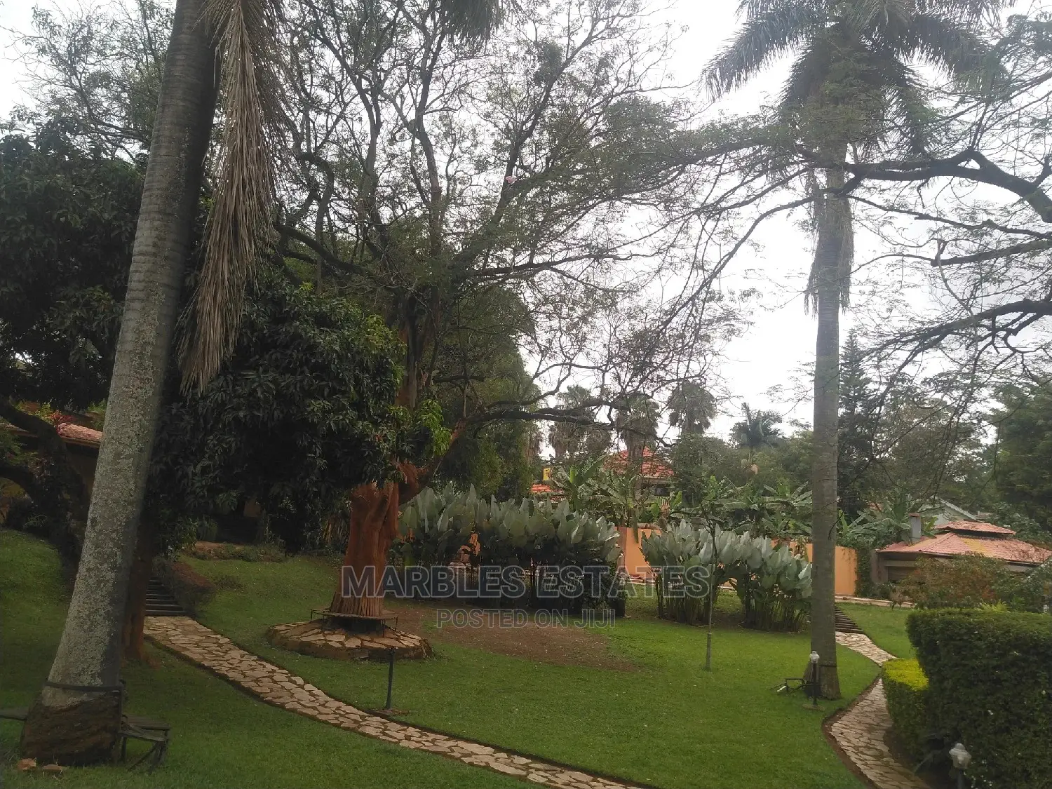 10bdrm House in Kololo, Kampala for Rent