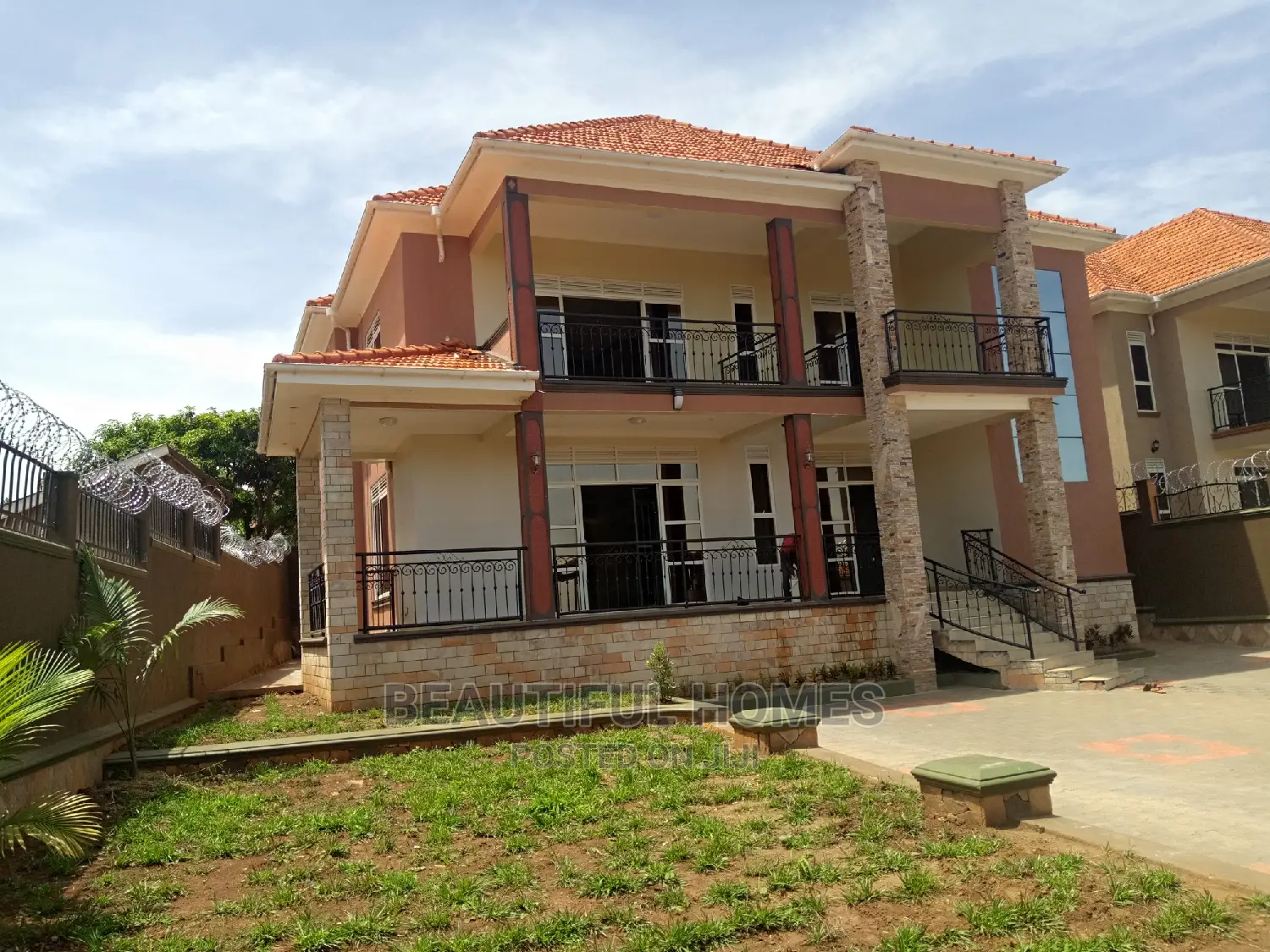 Furnished 6bdrm Mansion in Kira Tarmack Access, Kampala for Sale