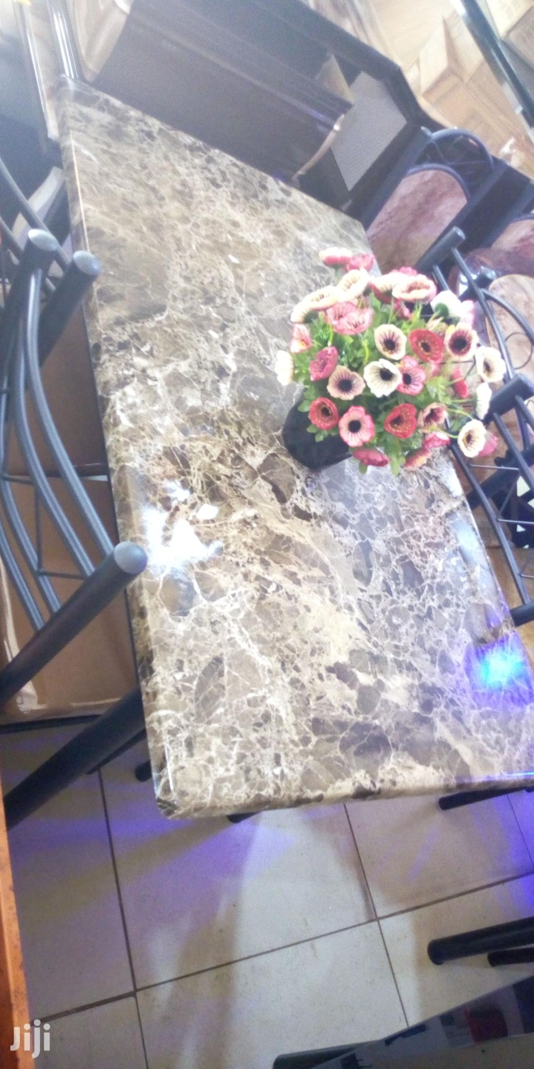Marble Cottage Dinner Table