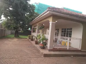 5bdrm House in Kololo, Central Division for rent