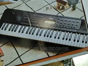 Yamaha PSR 273 Keyboard