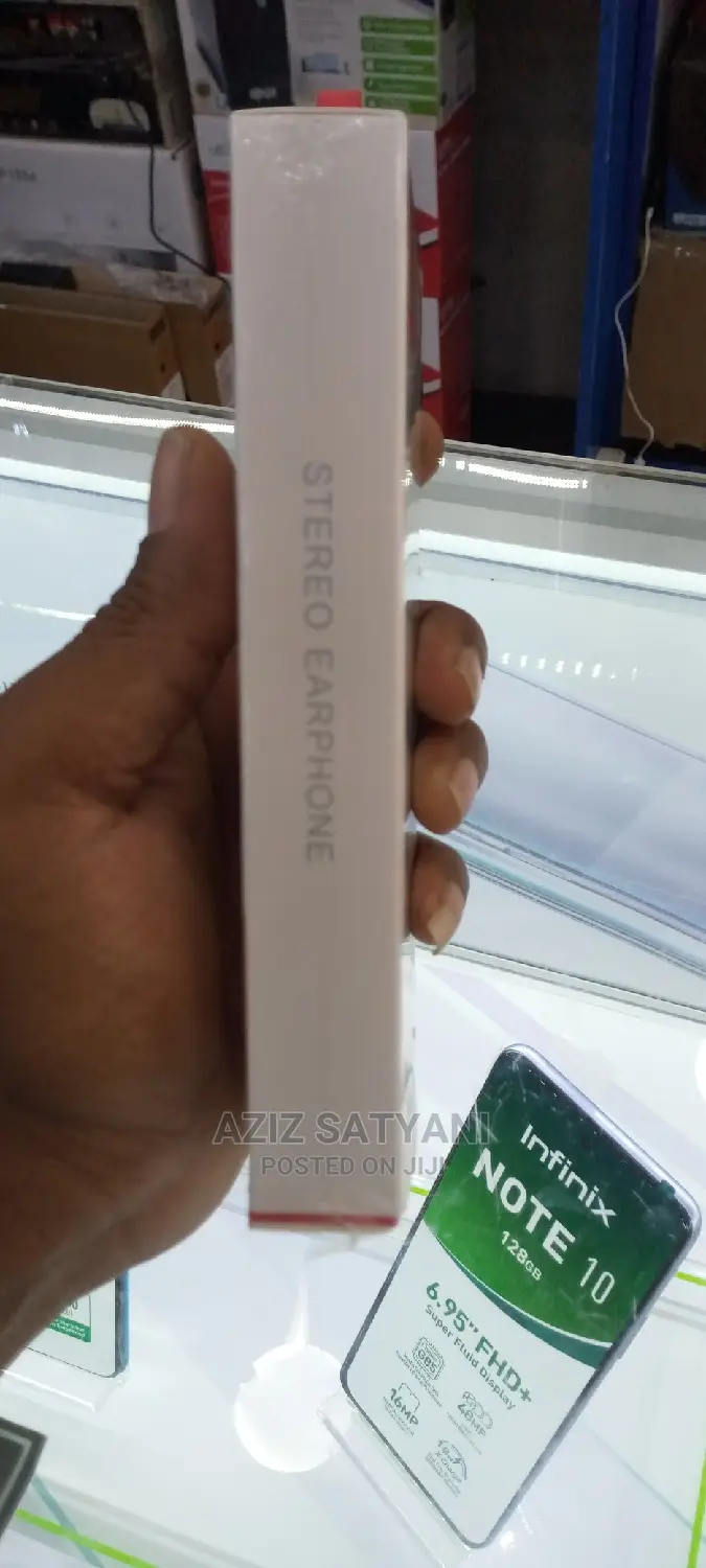 Zaxlong Earphones for Apple and Android