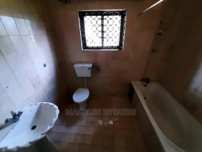 4bdrm Bungalow in Bugolobi, Kampala for Rent