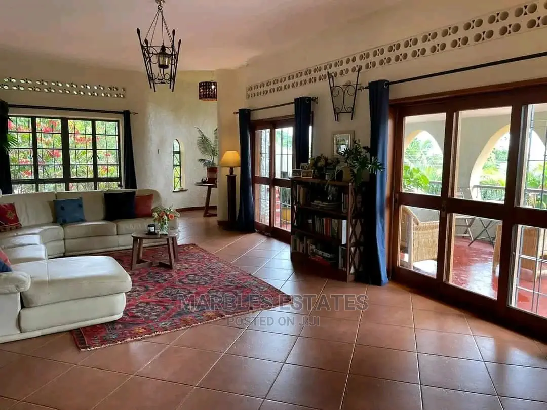 Furnished 4bdrm Bungalow in Mbuya, Kampala for Rent