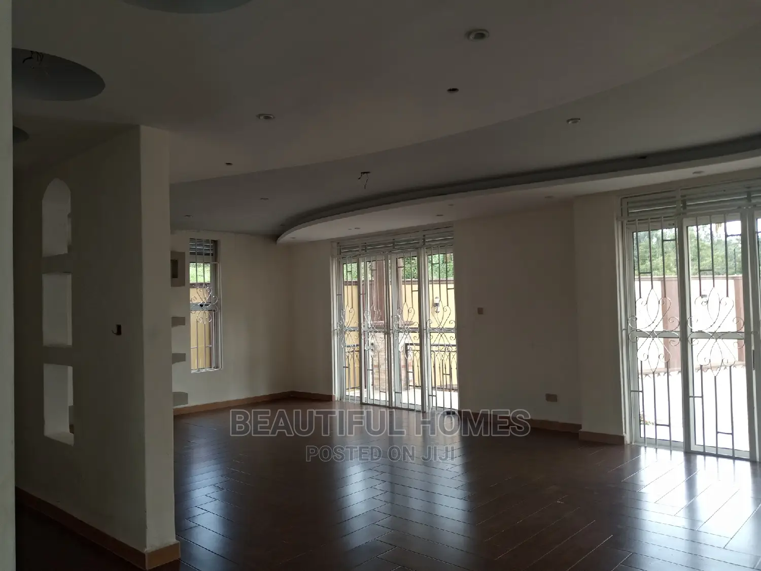 Furnished 7bdrm Mansion in Kiwatule, Kampala for Sale