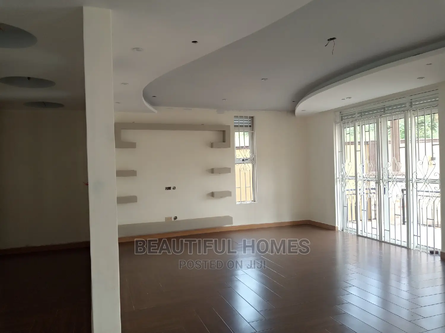 Furnished 7bdrm Mansion in Kiwatule, Kampala for Sale