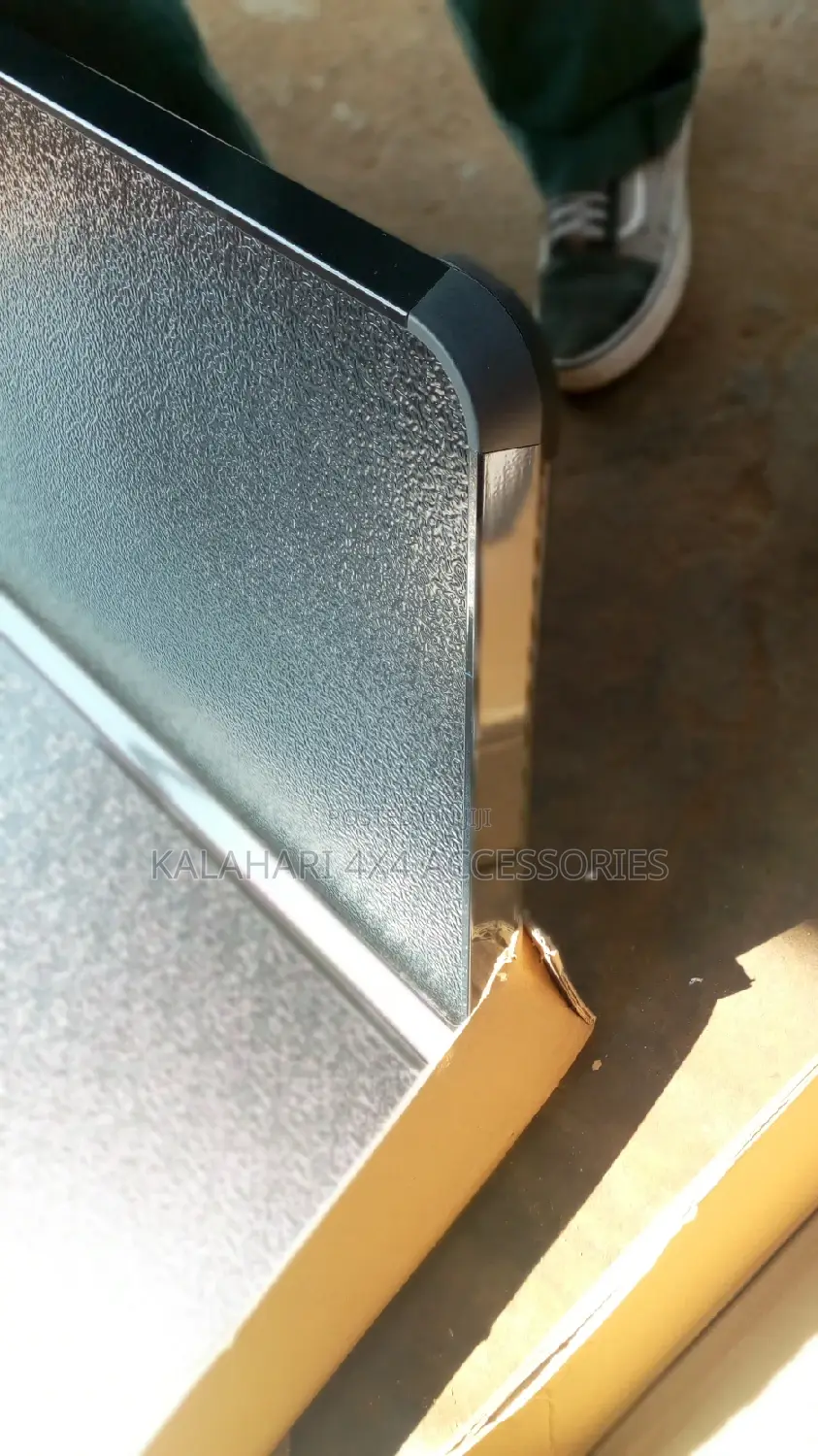 Hard Plastic Durable Tonneau Cover Hilux/Ford