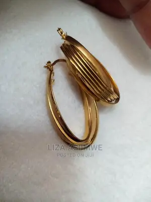 Genuine and Fancy Quality Earrings for the Ladies