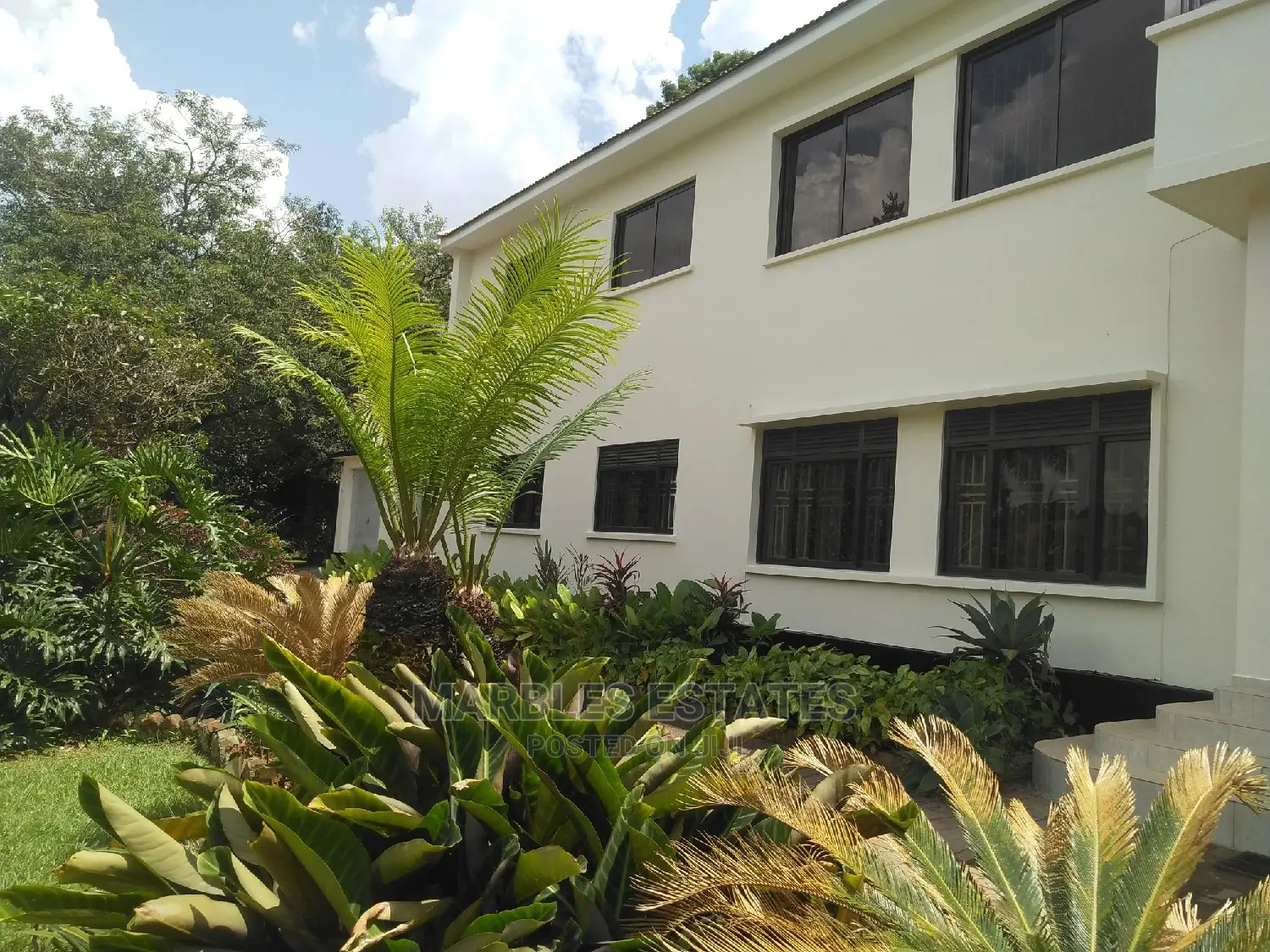 Furnished 3bdrm Apartment in Kololo, Central Division for Rent