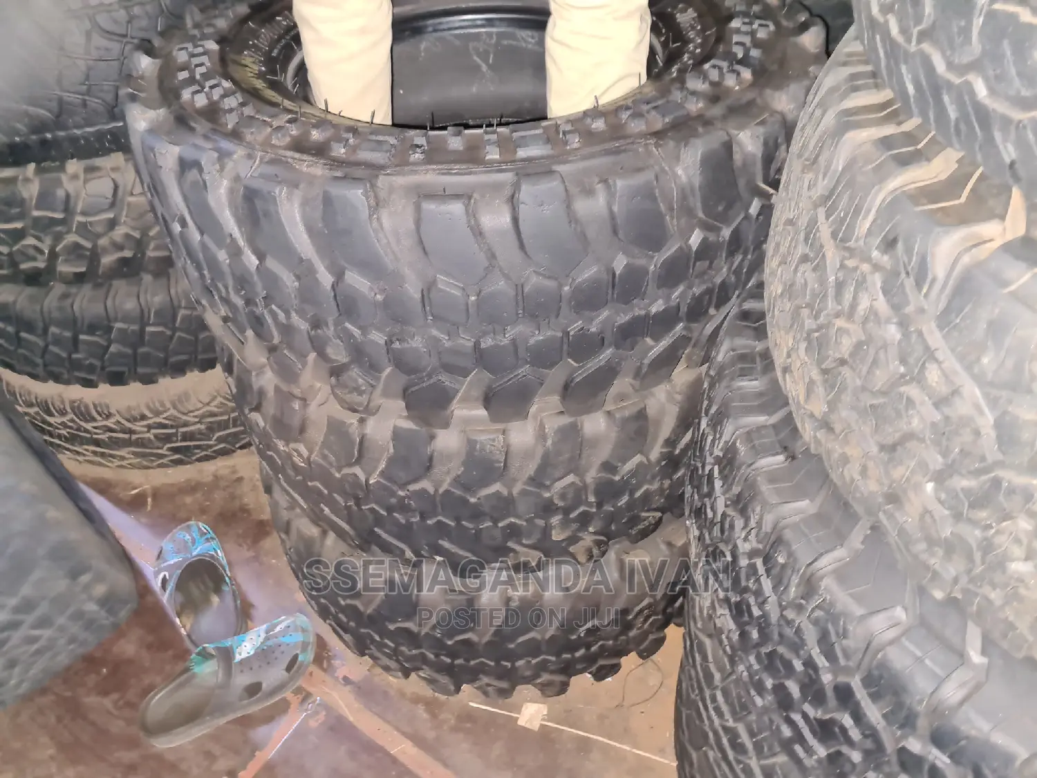 Second Hand Tires in Different Sizes