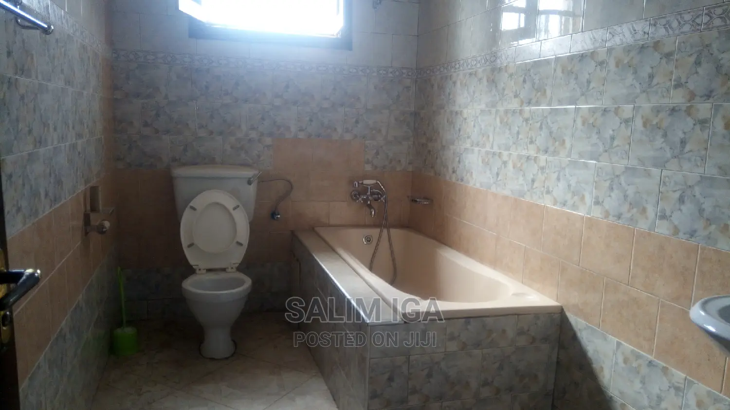 4bdrm Duplex in Kololo Property, Kampala for Rent