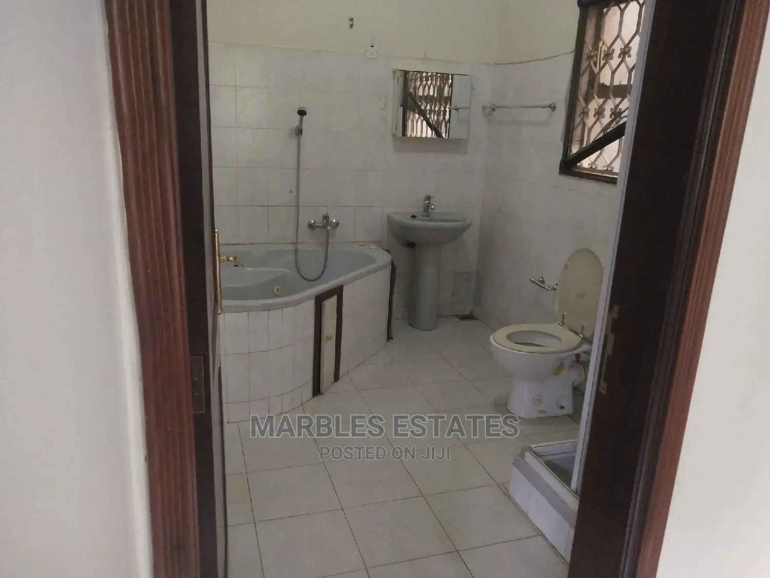 4bdrm Bungalow in Naguru, Kampala for Rent