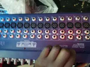 Soundcraft Plain Mixer