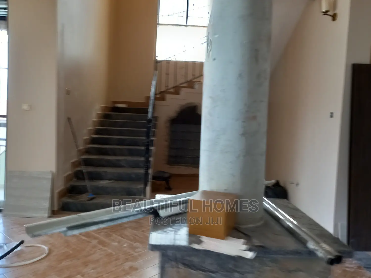 Furnished 6bdrm Mansion in Kira for Sale
