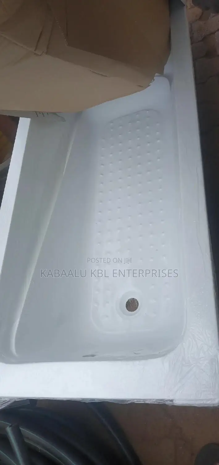 Ordinary Bath Tubs( Fibre/Acrylic)
