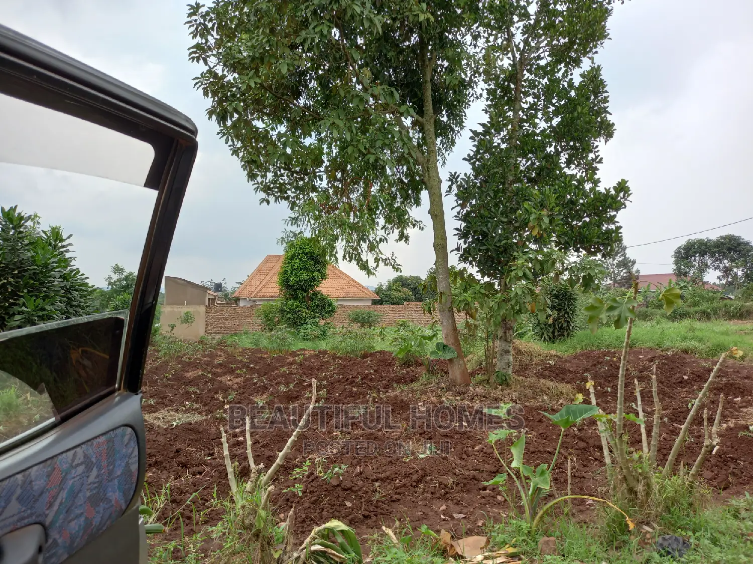 Nakwero 25 Decimals Near Main Road on Sell