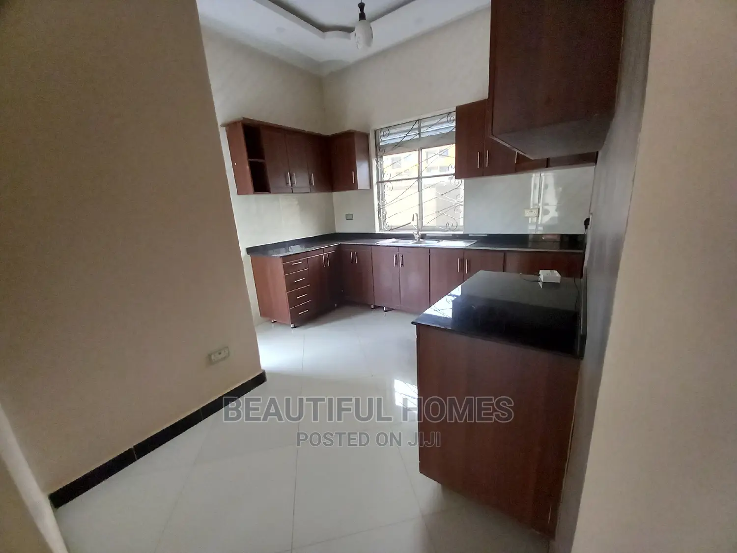 Furnished 4bdrm House in Kira Tarmack, Kampala for Sale
