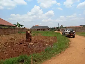 Nakwero 25 Decimals Close to the Main Road on Sell