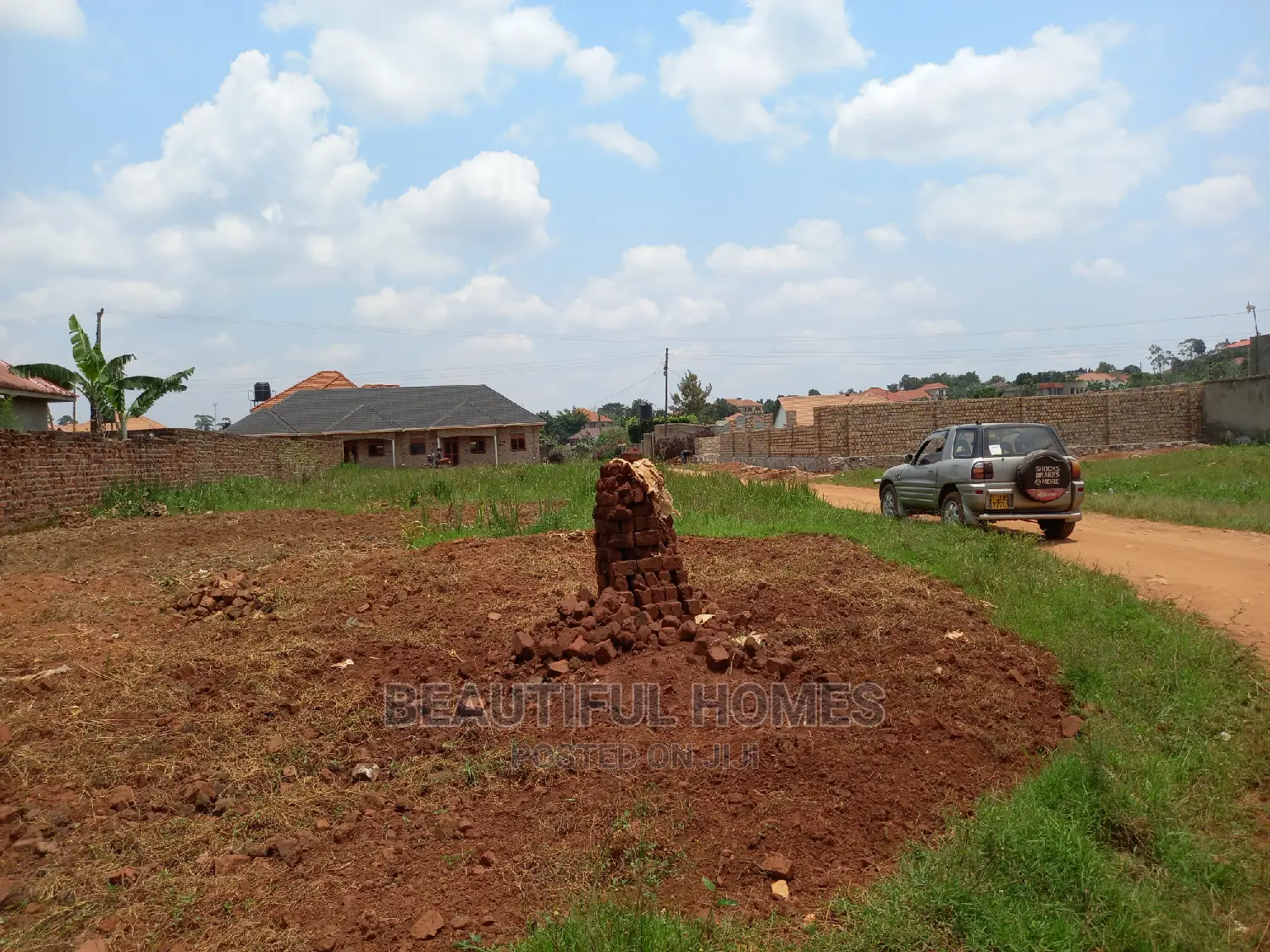 Nakwero 25 Decimals Close to the Main Road on Sell