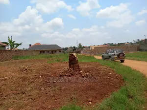 Nakwero 25 Decimals Close to the Main Road on Sell