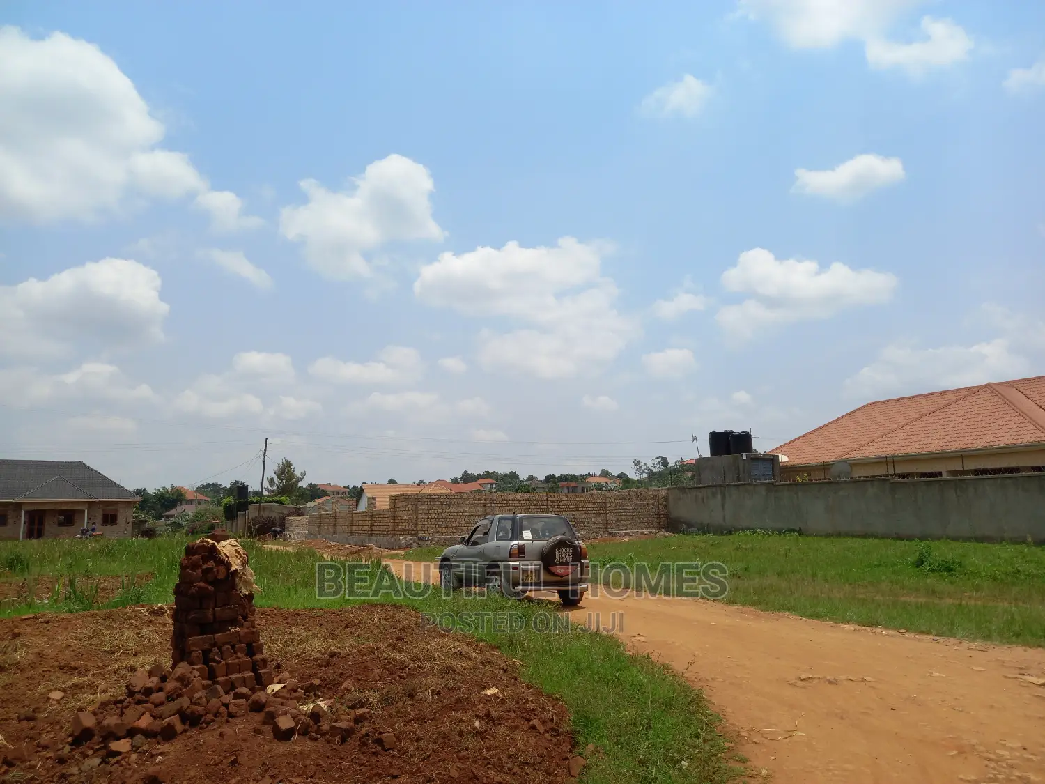 Nakwero 25 Decimals Close to the Main Road on Sell