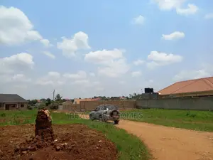 Nakwero 25 Decimals Close to the Main Road on Sell