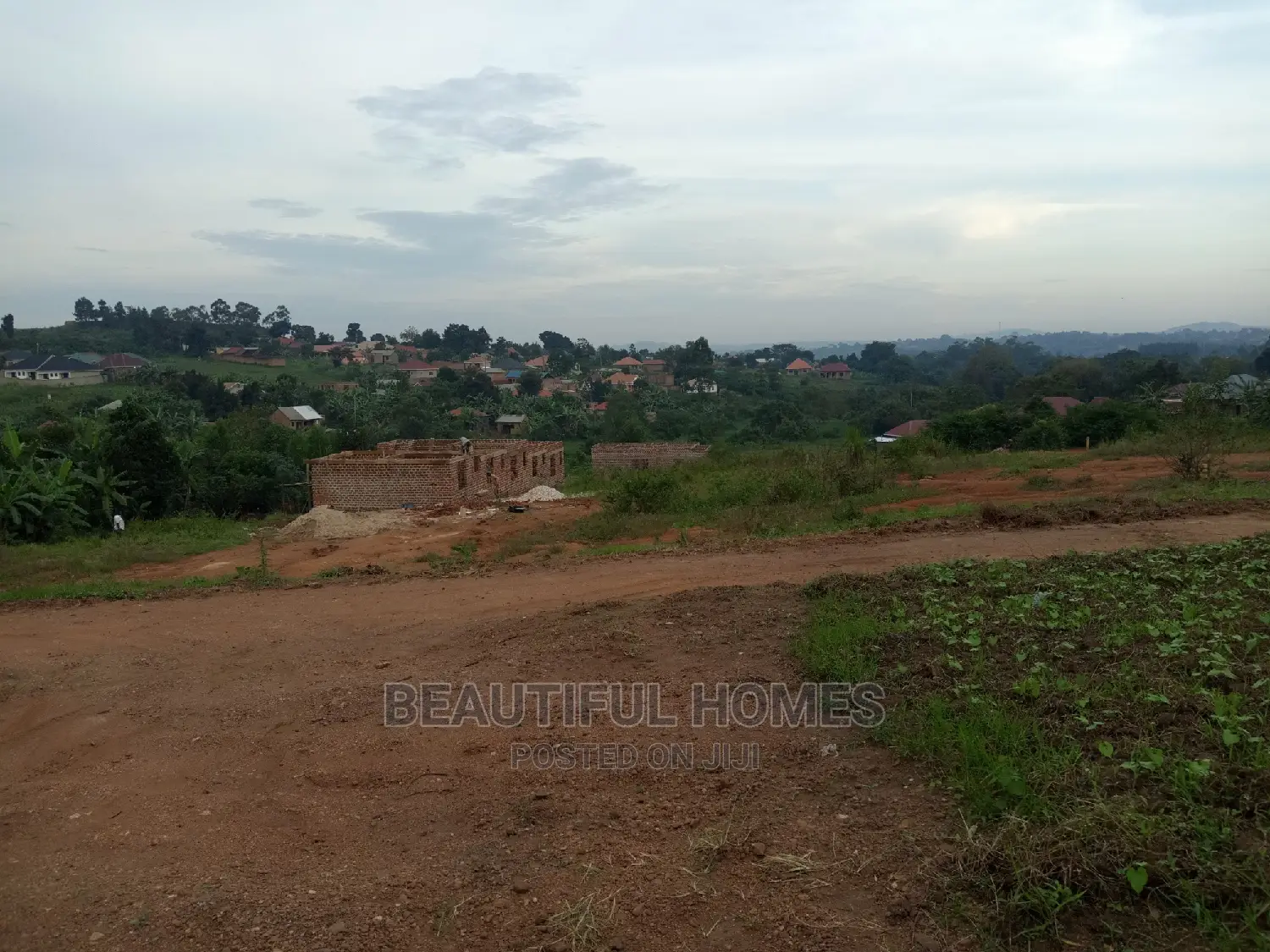 Residential 100*100 in Nakwero on Sell