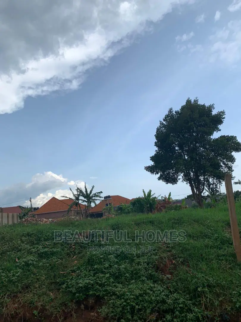 Residential 100*100 in Nakwero on Sell